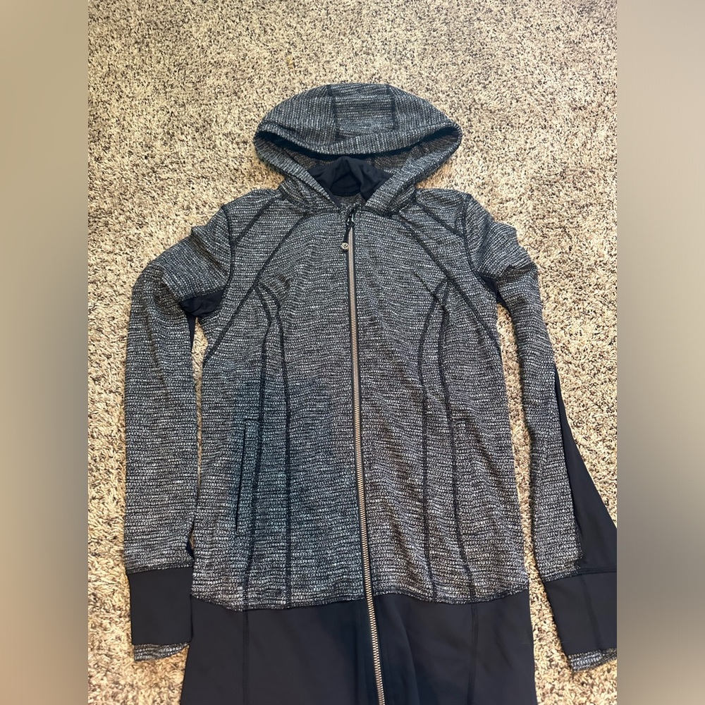 Lululemon Daily Practice Long Sleeve Hooded Jacket Size 4